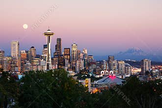 Seattle skyline at dusk