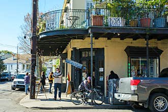 Frenchmen Street Art and Books Store in New Orleans