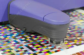 Spectrophotometer color management instrument for measurement and color profiles creation