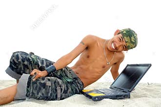 Asian soldier w laptop