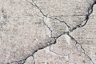 Concrete with crack.