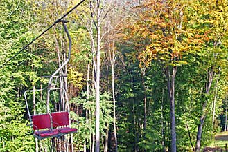 Ski lift transport