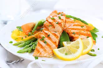 Grilled salmon with vegetables