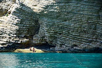 Chomi beach Paradise, rocks in layers