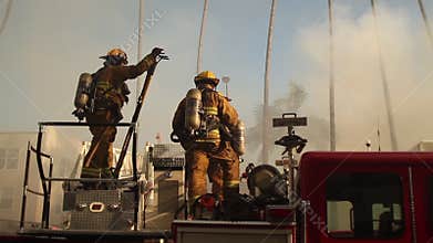Hollywood Boulevard fire 14 secs