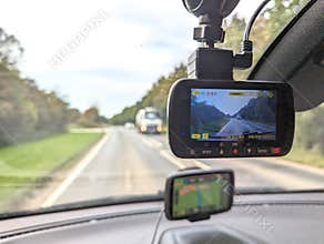 Vehicle dash cam video recorder