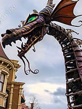 dragon animation in the disney parade in disneyland paris