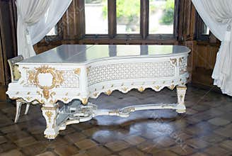 Grand piano