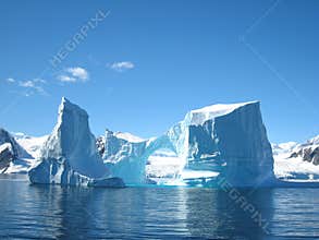 Iceberg sculpture