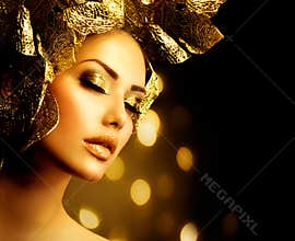 Holiday Golden Makeup