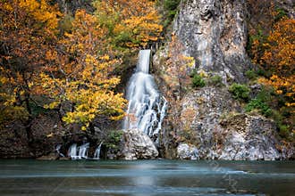 Konitsa Waterfall with autumn colors (col)