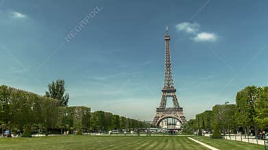 Eiffel tower great timelapse in 4K UHD