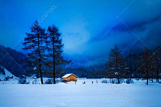 Small cabin in Mountain Valley