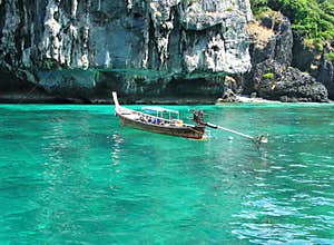 Long Tail Boat