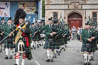 Huntly Pipe marching band