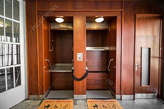 Paternoster lift