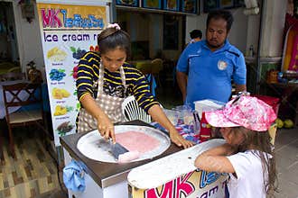 Thai fried ice-cream maker