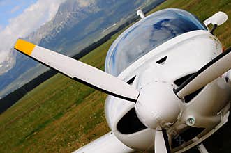 Small airplane - propeller