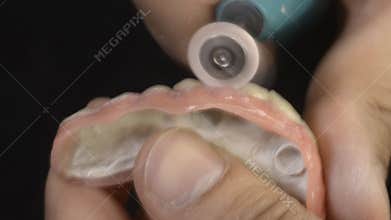 Polishing denture