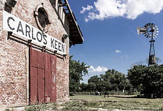 Carlos Keen Railroad station and windmill
