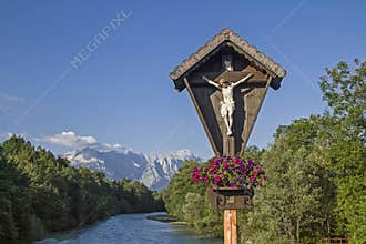 Wayside cross with Wetterstein views