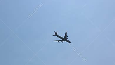 Jet Airliner flying overhead