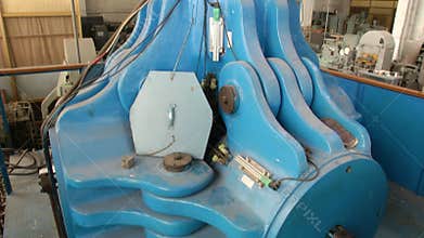 Cubic-presser at synthetic diamonds factory