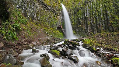 Long exposure water flowing of Dry Creek Falls in Cascade Locks Oregon 1080p