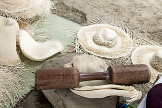 Panama Hats - Tools - how to make