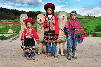 Peruvian children in traditional dresses
