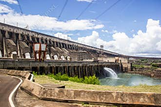 Itaipu binacional dam