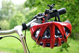 Bicycle helmet