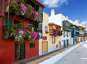 Santa Cruz de La Palma colonial house facades
