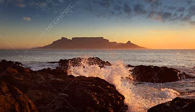 Table mountain with clouds, Cape Town