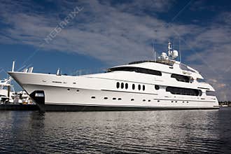 Super yacht