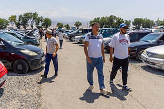 Open-Air Used Car Market
