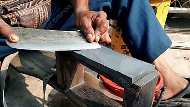 Knife sharpening with whetstone