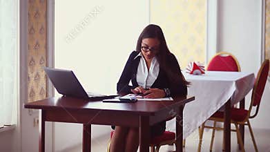 Businessman sideways woman sitting in cafe girl