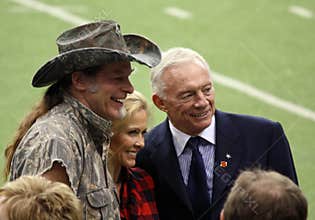 Cowboys Ted Nugent and Jerry Jones