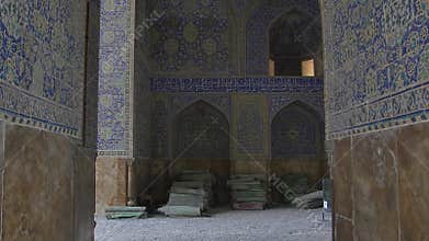 Shah Mosque interior light