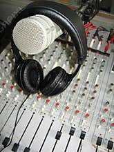Microphone on headphones