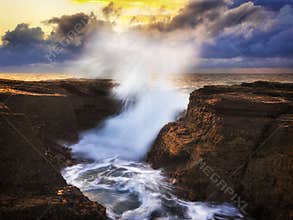 Sea Narrab Crack Splash