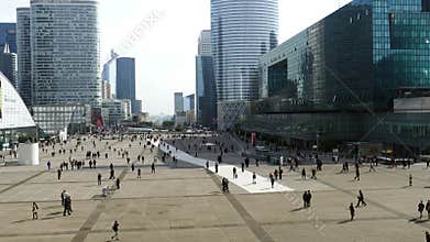 La Defense 4