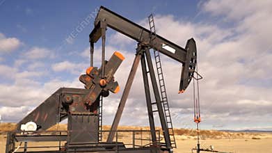 North Dakota Oil Pump Jack Fracking Crude Extraction Machine