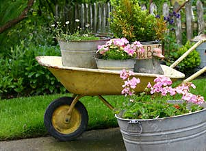Gardening pots