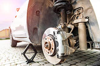 Repair of the shock absorber of the car, a cushioning liquid leaked out