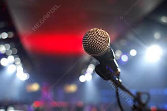 Microphone in a disco