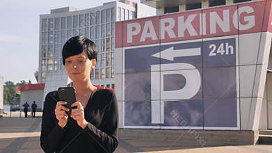 Businesswoman send message chatting on smart phone.