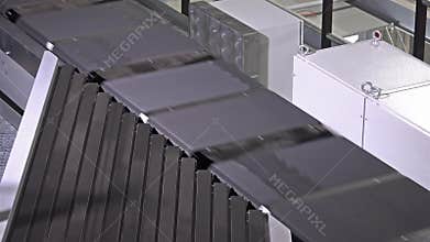 Conveyor system without parcels