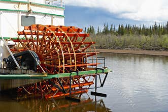 Paddle wheel boat